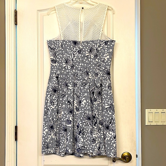 Guess Los Angles Dress - 14 - Picture 4 of 9